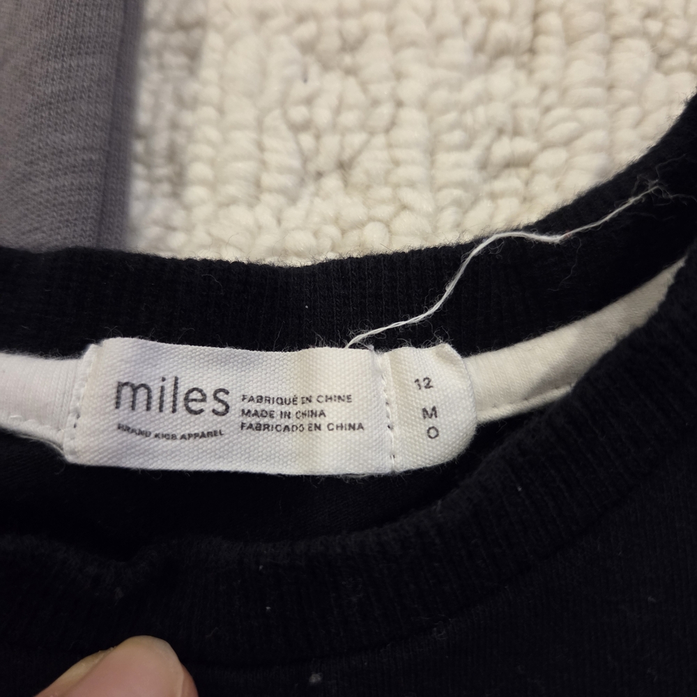 Bundle- Baby Boy Clothing - 4 Pieces - 12-18 Months - Picture 3 of 5